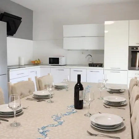 Apartament Lucija